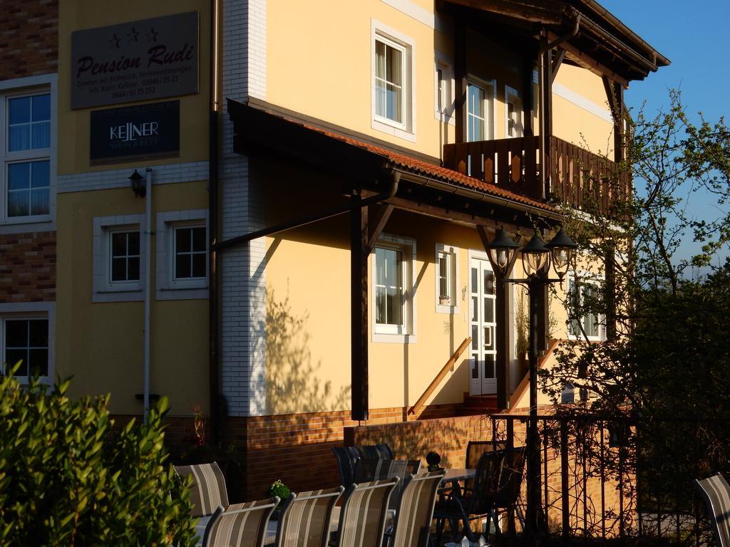 Pension Rudi - Weingut Kellner Hotel Pulkau ภายนอก รูปภาพ